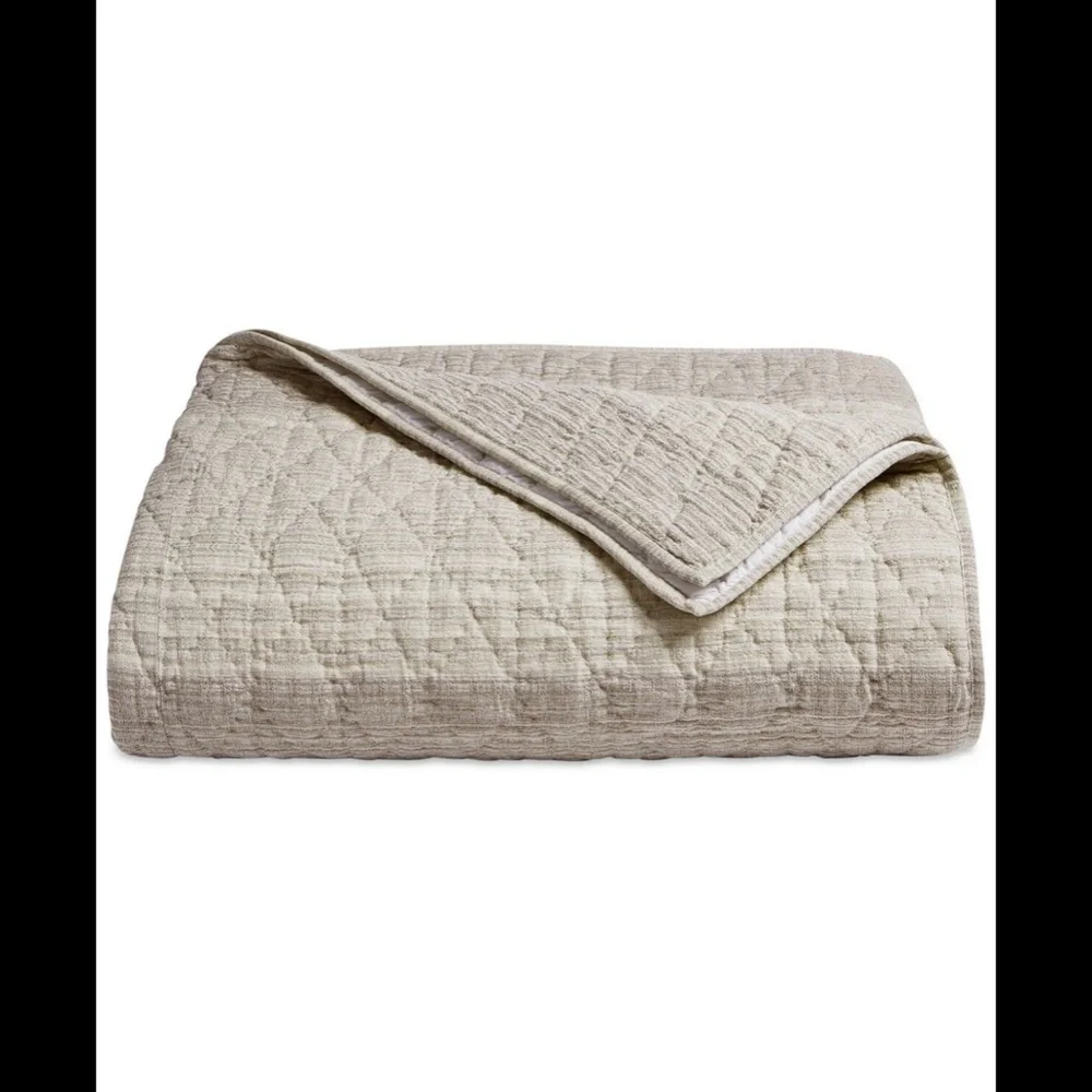 NIB Hotel Collection Honeycomb Full/Queen Coverlet in Linen/Cotton‎
